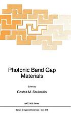Microcavities and photonic bandgaps : physics and applications